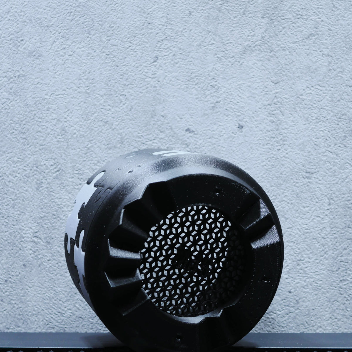 POT PUZZLE LIMITED SIZE S 3.5号サイズ 3Dプリント植木鉢 マットブラック × アーバングレー 商品画像11｜SOCIAL PLANT WORKS