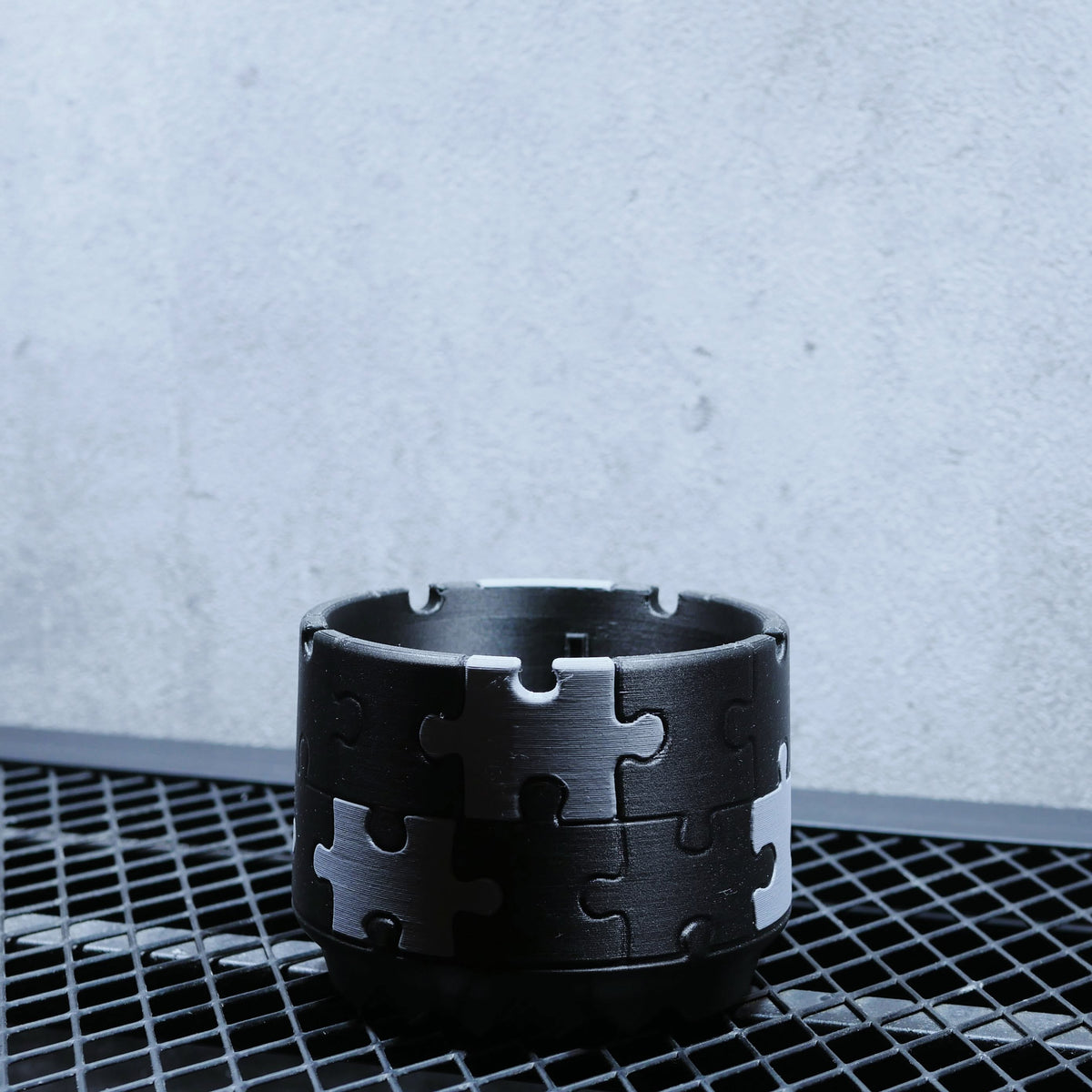 POT PUZZLE LIMITED SIZE S 3.5号サイズ 3Dプリント植木鉢 マットブラック × アーバングレー 商品画像7｜SOCIAL PLANT WORKS