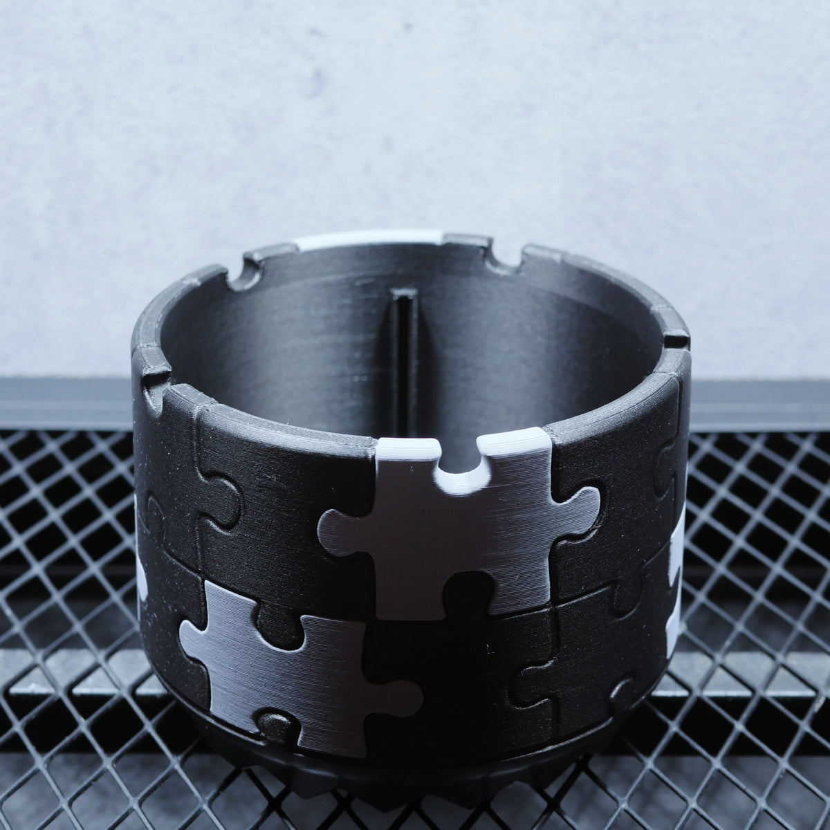 POT PUZZLE LIMITED SIZE M 4.5号サイズ 3Dプリント植木鉢 マットブラック × アーバングレー 商品画像8｜SOCIAL PLANT WORKS