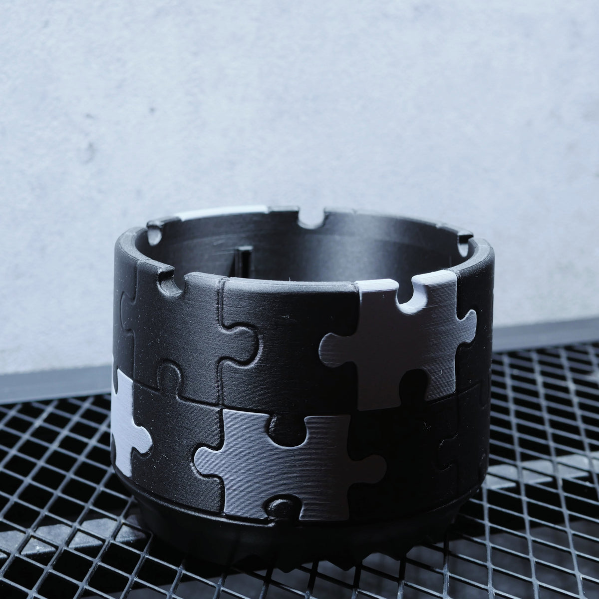 POT PUZZLE LIMITED SIZE M 4.5号サイズ 3Dプリント植木鉢 マットブラック × アーバングレー 商品画像9｜SOCIAL PLANT WORKS
